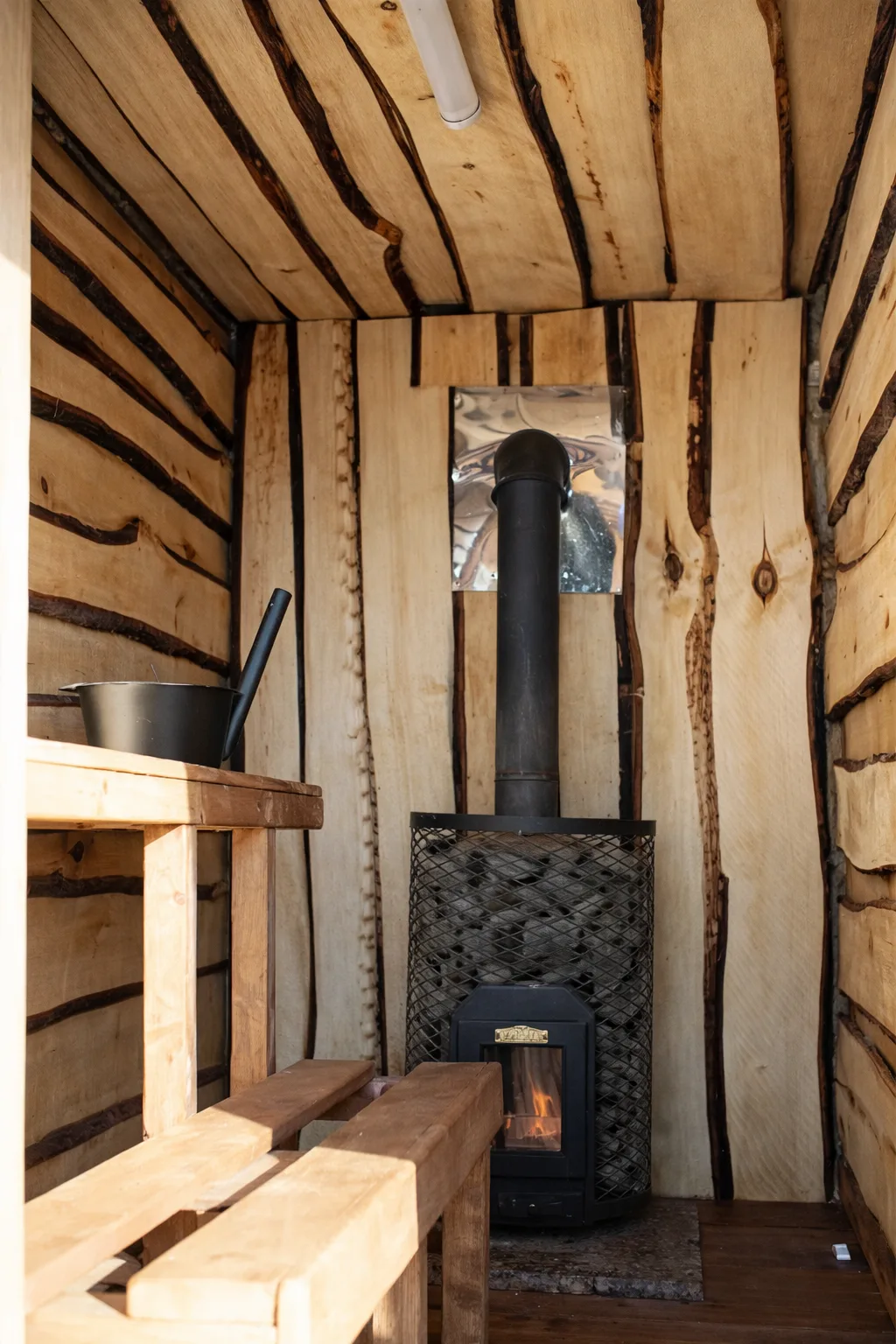 Puitsaun kivisega kerisega